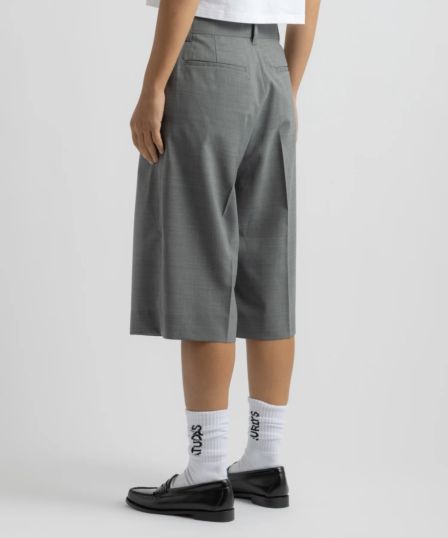 Kim Pleated Shorts - Image 3