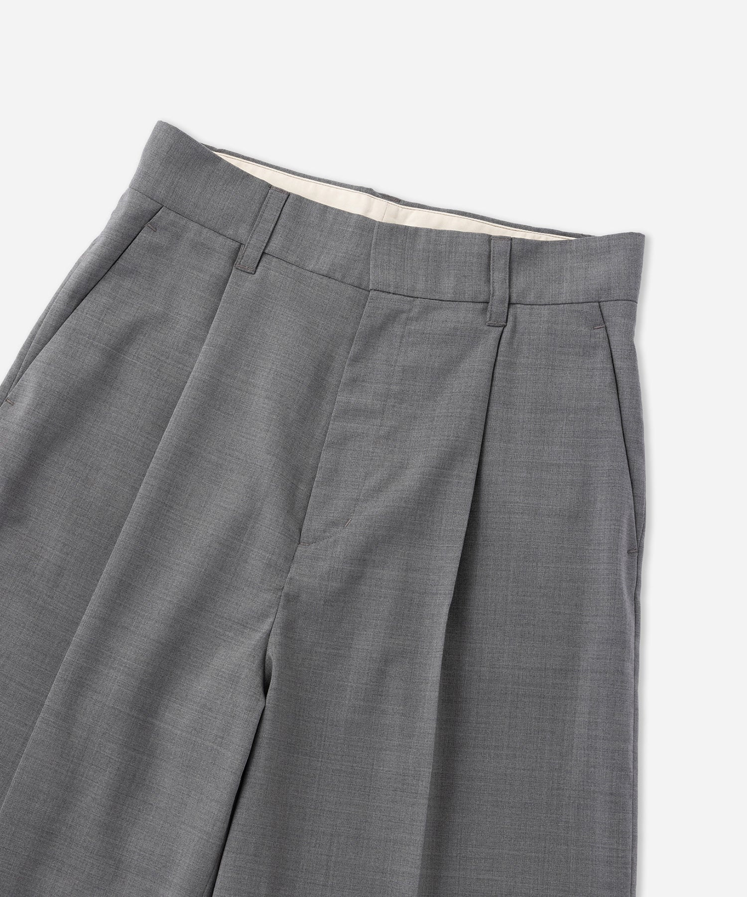 Kim Pleated Shorts - Image 5